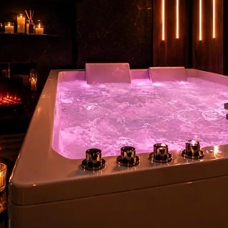 L'intense, Privatif, Nuit Romantique